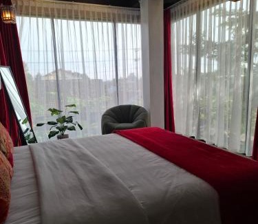 Salatiga Bed & Breakfast | Valhalla Bed and Breakfast