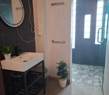Salatiga Bed & Breakfast | Valhalla Bed and Breakfast