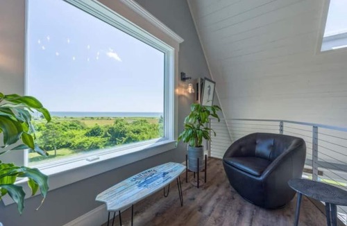 Fairhaven Cottage | “Valhalla” on West Island