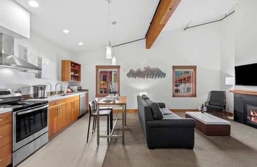 Leavenworth Condo | Valhalla-One Bed Condo Suite*Downtown*Festhalle Area*Walk to Everything!