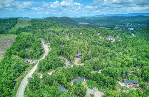 La Conception House | Valhalla Tremblant Cabin Retreat-Your Haven Awaits!