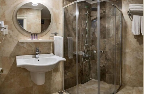 Osmanbey Hotel | Valide Hotel