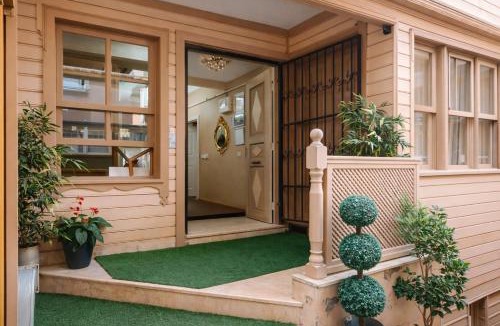 Uskudar Hotel | valide-maide hotel