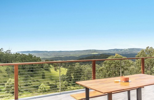 Hampton Villa | Valley Breeze Hideaway near Toowoomba