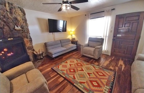 Red River House | Valley Condo 117