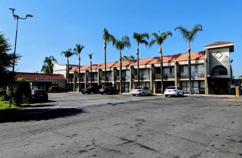 Mission Hills Hotel | Valley Inn