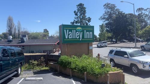 Watsonville Hotel | Valley Inn