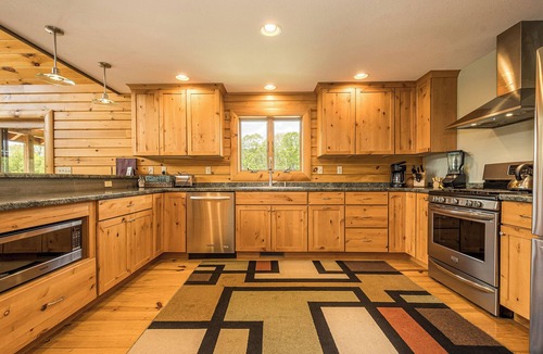McHenry Cottage | Valley Lodge by Taylor Made Deep Creek