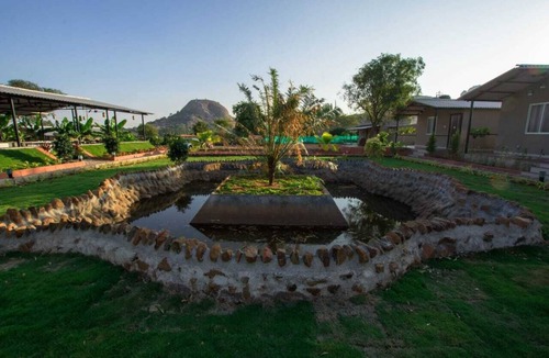 Ramanagara Hotel | Valley Vibes
