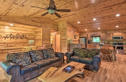 Helen Cabin | Valley View 2/2! Pool Table! Near Helen!