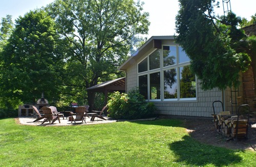 Perrysville Cottage | VALLEY VIEW COTTAGE Secluded Mohican Area, Treehouse, Pizza Oven, Pond
