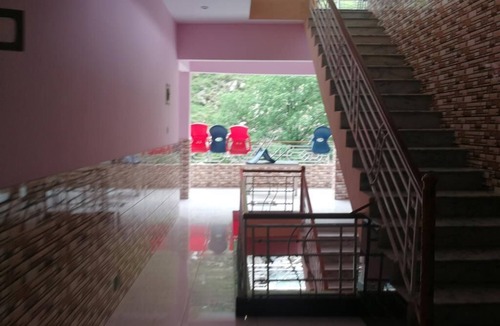 Mahandri Hotel | Valley View Hotel & Restaurant