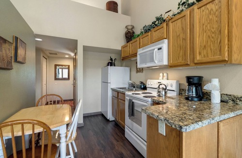 Flagstaff Condo | Valley View