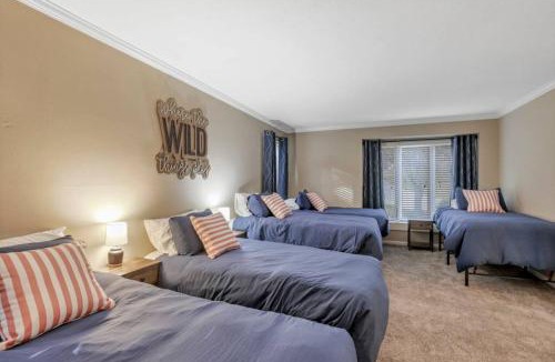 Lancaster Villa | Valley View Villa