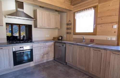 Valloire Apartment | VALLOIRE. VERY NICE NEW APARTMENT IN CHALET SAVOYARD 6/10 PEOPLE