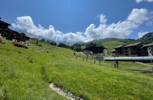 Valmorel Apartment | Valmorel: 33m² Apt, ski-in/ski-out, pets allowed