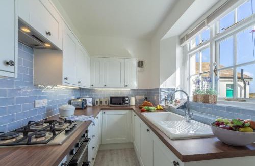 Cromer House | Valonia