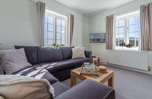 Cromer House | Valonia