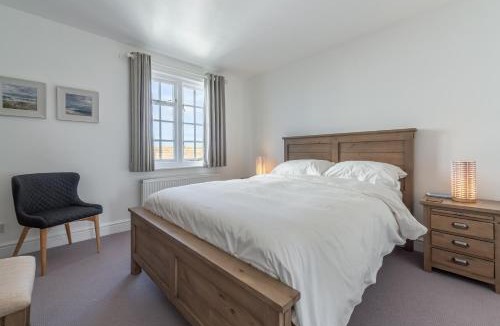 Cromer House | Valonia
