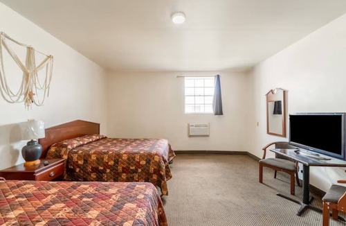 Brownsville Hotel | Value Stay close to Downtown Brownsville Attractions - 4 Relaxing Rooms
