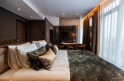 Almere Stad Hotel | Van Der Valk Hotel Almere