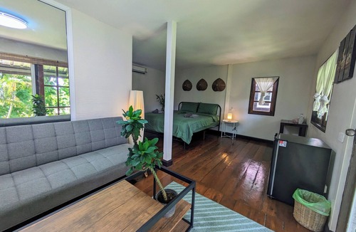 Bai Lan Hotel | Vanara Bungalows