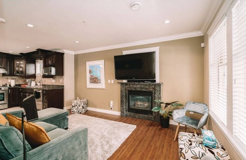 Mount Pleasant House | Vancouver - Beautiful and Bright 3bdrm Home
