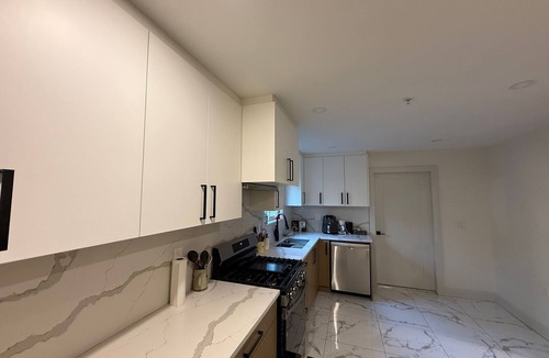 Kerrisdale House | Vancouver Beautiful Stay in the Best Neighbourhood