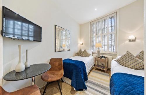 Lancaster Gate Hotel | Vancouver Hotel & Studios