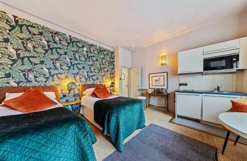 Lancaster Gate Hotel | Vancouver Hotel & Studios