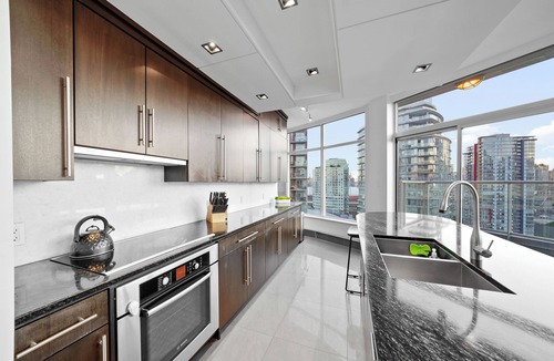 Gastown Apartment | Vancouver Luxurious Skyview Penthouse