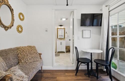 Vancouver Apartment | Vancouver Retreat Tiny House 9