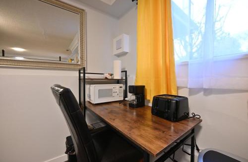 Dunbar Apartment | Vancouver UBC 2BD Suite