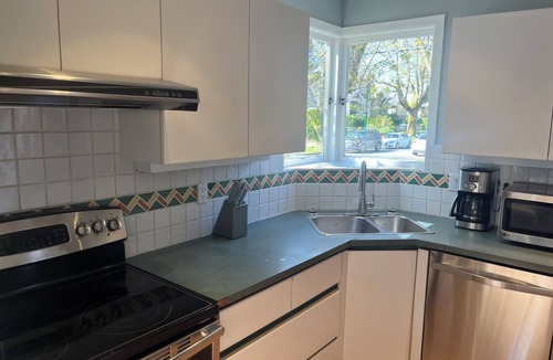 West Point Grey House | Vancouver whole home stay with space for extended families & close to everything