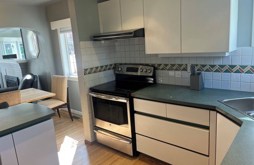 West Point Grey House | Vancouver whole home stay with space for extended families & close to everything