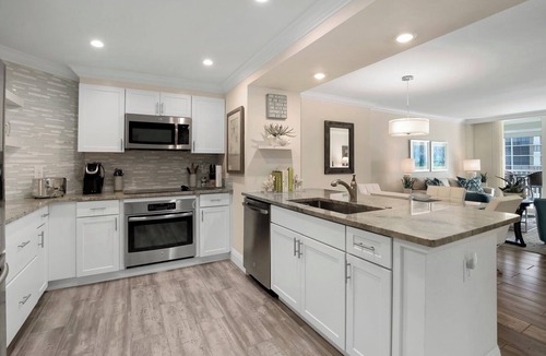 Vanderbilt Beach Condo | Vanderbilt Towers - Vanderbilt Beach - Bayside