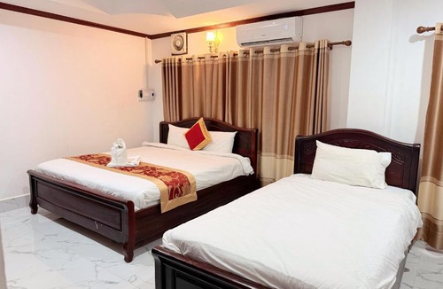 Vang Vieng House | Vang Vieng Sisavang View Hotel & Pool