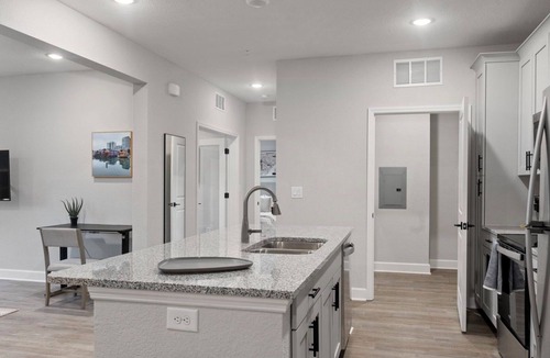 Newberry Apartment | Vanguard 2BD 18 - Two Bedroom Apartment, Sleeps 4