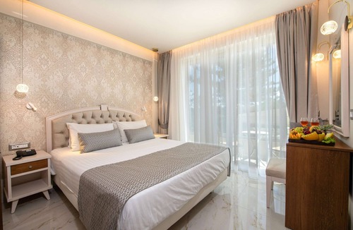 Paralia Kourna Hotel | Vantaris Luxury Beach Resort
