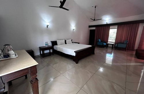 Sona Nadi Range Hotel | Vanvasa Resort