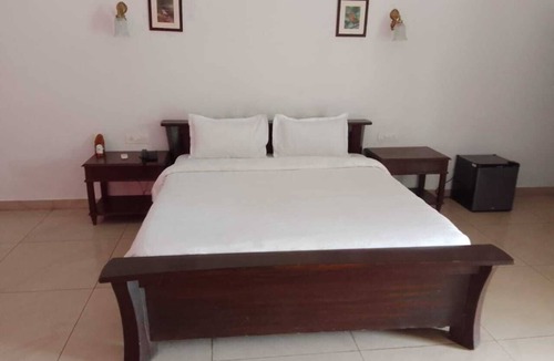 Sona Nadi Range Hotel | Vanvasa Resort