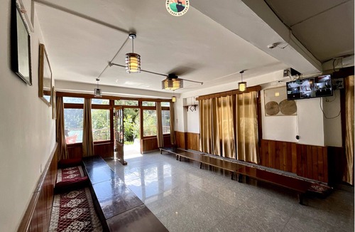 Vashist Hotel | Vashishth x One Light Stays