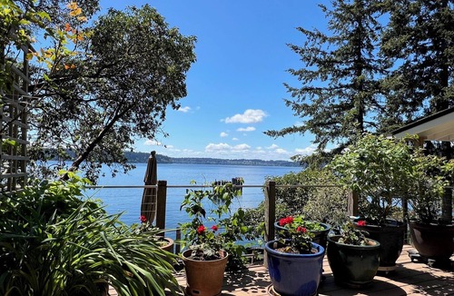 Vashon Island Cottage | Vashon Waterfront: Great Views of Forest & Sea - Cozy, Sunny, Seaside Cottage