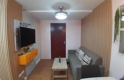 Tondo Apartment | Vast Space Condo Unit