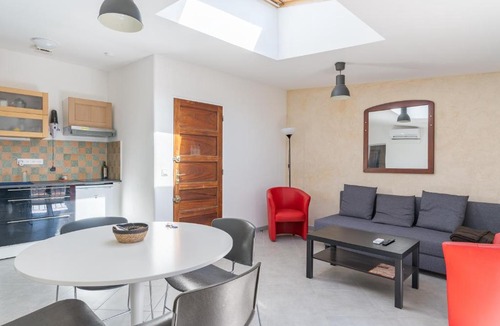Charleval Apartment | Vaste appart de 45 m2 climatisé -n4