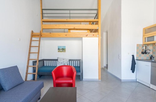 Charleval Apartment | Vaste appart de 50 m2 climatisé -n5