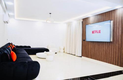 Gueliz Apartment | Vaste duplex neuf modernes et raffiné