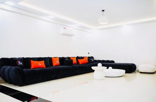 Gueliz Apartment | Vaste duplex neuf modernes et raffiné