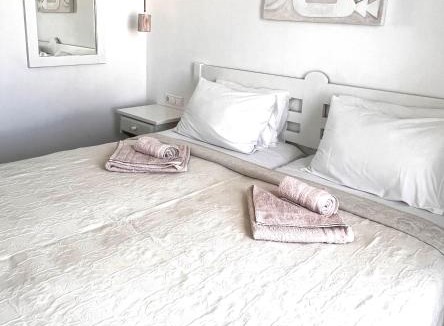 Naousa House | Vavanos Studios