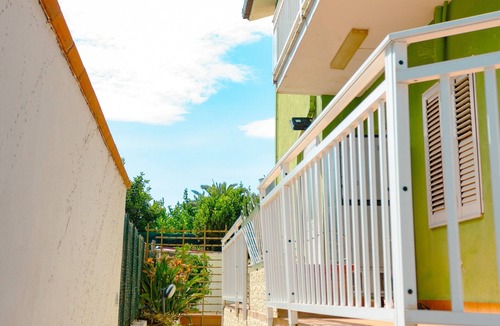 San Leone Apartment | Vbeb Macrame Rooms Agrigento Double Room '1' with Balcony, Wi-Fi and Air Conditioning